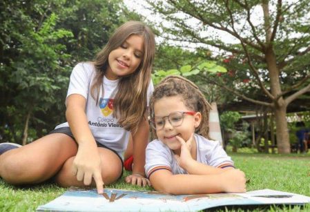 Em nova Carta Apostólica, Papa Leão XIV afirma que educar é promover a dignidade, a justiça e a confiança num mundo em conflito