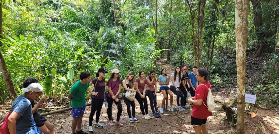 Estudantes do Vieira participam de Trilha Inaciana em dia de crescimento espiritual e descontração