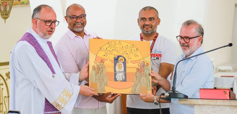 Vieira dá início à peregrinação do Ícone de Jesus Mestre da Esperança nos 80 anos da Anec