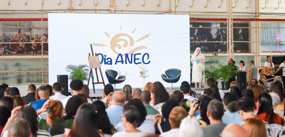 Cuidado e autocuidado em prol da saúde no ambiente escolar é tema de palestra no Dia Anec Bahia 