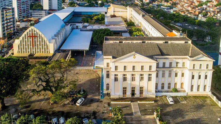 Vieira é destaque na revista Exame como referência em práticas de ESG  na educação