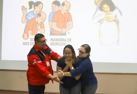 Colaboradores do Vieira recebem certificado de formação de Primeiros Socorros em cumprimento da Lei Lucas. Confira entrevista e saiba mais!