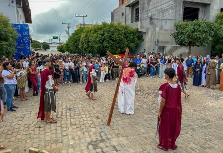 Semana Santa Jovem promove crescimento espiritual para estudantes do Vieira