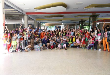 Terceirão do Vieira tem Dia de Descontração com 'looks' fora de moda e divertidos  