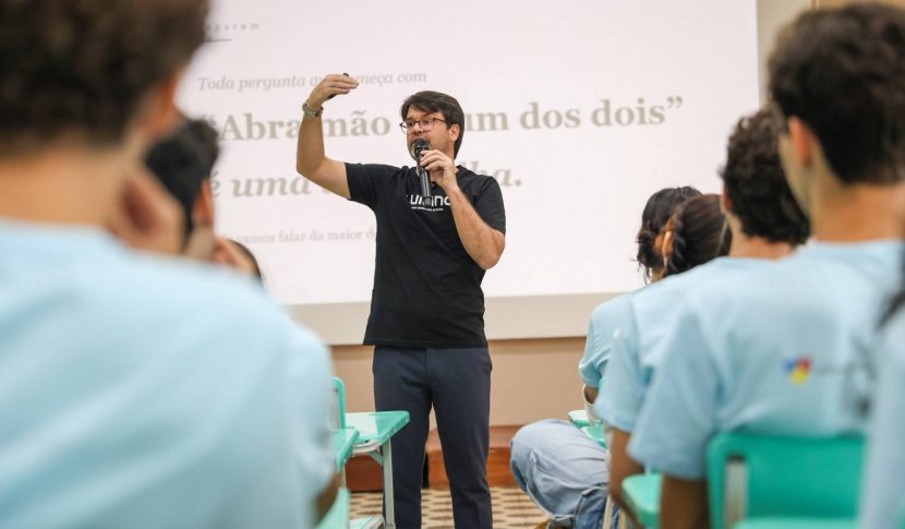 JIP: Guilherme Bellintani e Flávia Silva abordam carreira, desafios e conquistas em palestras no Vieira