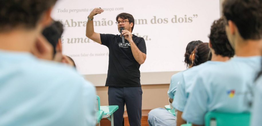 JIP: Guilherme Bellintani e Flávia Silva abordam carreira, desafios e conquistas em palestras no Vieira
