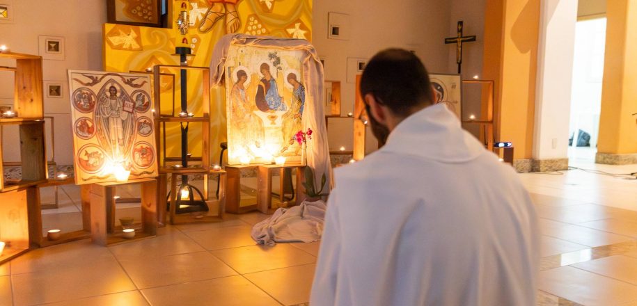 Capela Santo Inácio, no Vieira, acolhe fiéis nesta terça (2) para Oração de Taizé