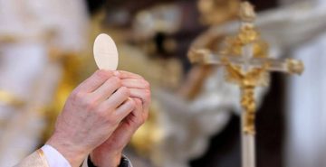 Corpus Christi é celebrado com missas em Salvador