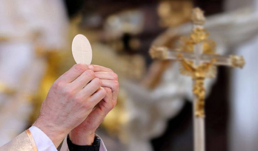 Corpus Christi é celebrado com missas em Salvador