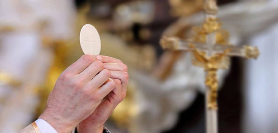 Corpus Christi é celebrado com missas em Salvador