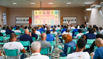 Formação sobre letramento racial reforça compromisso do Vieira com educação antirracista