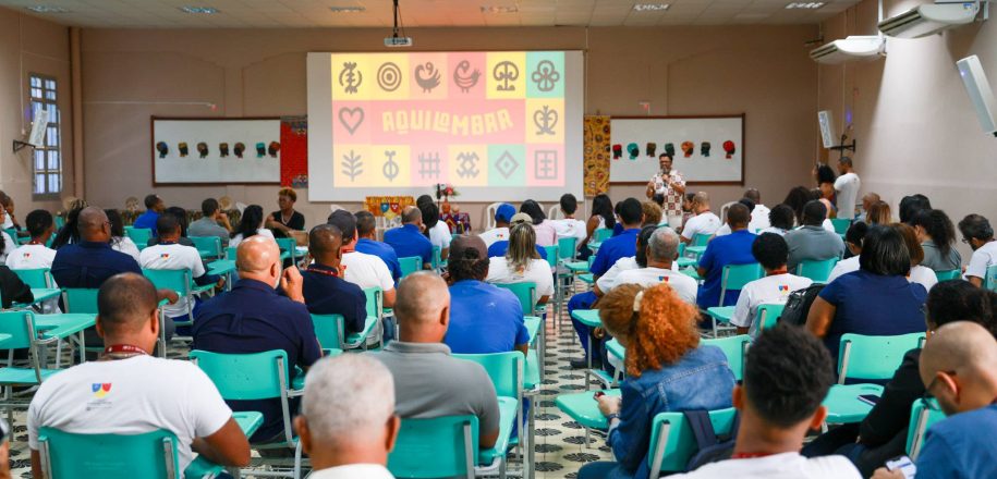 Formação sobre letramento racial reforça compromisso do Vieira com educação antirracista