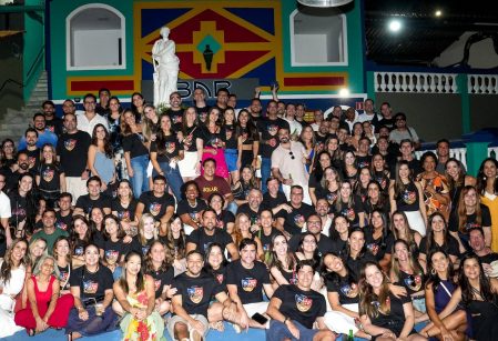 REVIEIRA - Antigos alunos celebram 25 anos da turma em encontro especial no Candyall Gueto Square