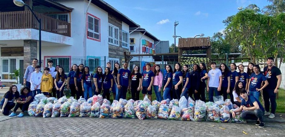 DIA DO VOLUNTARIADO – Campanha Tonelada de Amor entrega mais de 1 mil quilos de alimentos para creche
