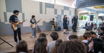 Dia do Rock da Avla reúne estudantes em dois momentos de show no Vieira