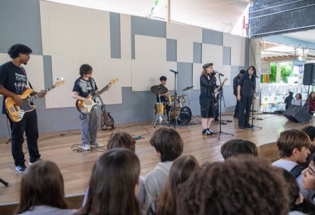 Dia do Rock da Avla reúne estudantes em dois momentos de show no Vieira