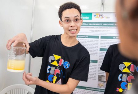 Expociência completa 30 anos celebrando despertar da Ciência entre jovens estudantes. Confira projetos destacados da edição 2026! 