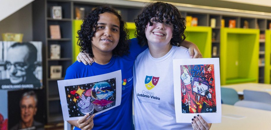 ENTRE CORES E UNIVERSOS – Exposição reúne desenhos de estudantes do Vieira no projeto LiterArte