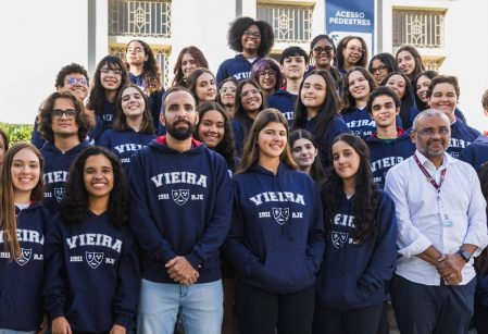 Mais de 30 estudantes do Vieira participam em São Paulo da Final da Olimpíada Nacional de História