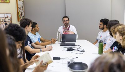 Em visita técnica anual, diretor da RJE faz escuta ativa de educadores e estudantes e pontua horizontes da Rede para os próximos anos   
