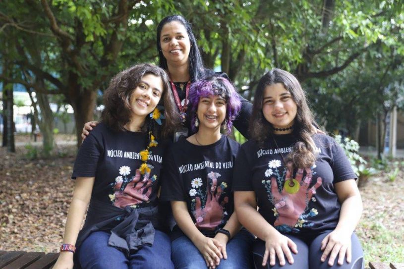 Núcleos estudantis do Vieira alertam para consumismo em tempos de influenciadores digitais