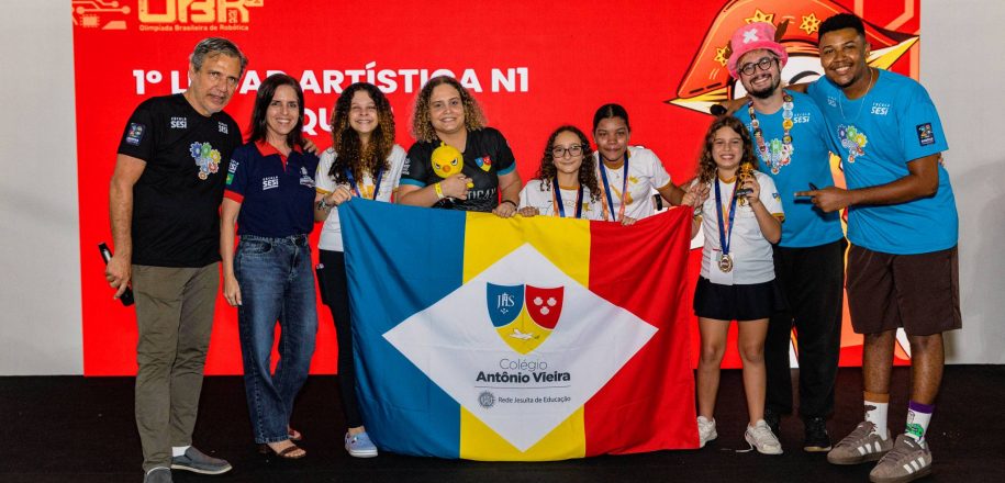 Estudantes do Vieira são premiados na Olimpíada Brasileira de Robótica