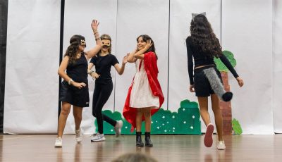 EDUCAÇÃO BILÍNGUE – Estudantes desenvolvem roteiro em inglês em aprendizagens sobre fábulas