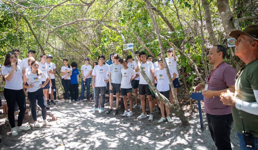 CIDADANIA AMBIENTAL – Estudantes do Vieira têm aula de campo no Parque das Dunas  