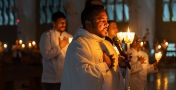 Santuário Nossa Senhora de Fátima, em Salvador, realiza Procissão das Velas