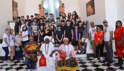 Em viagem à Cachoeira, estudantes do Vieira têm imersão na cultura do Recôncavo