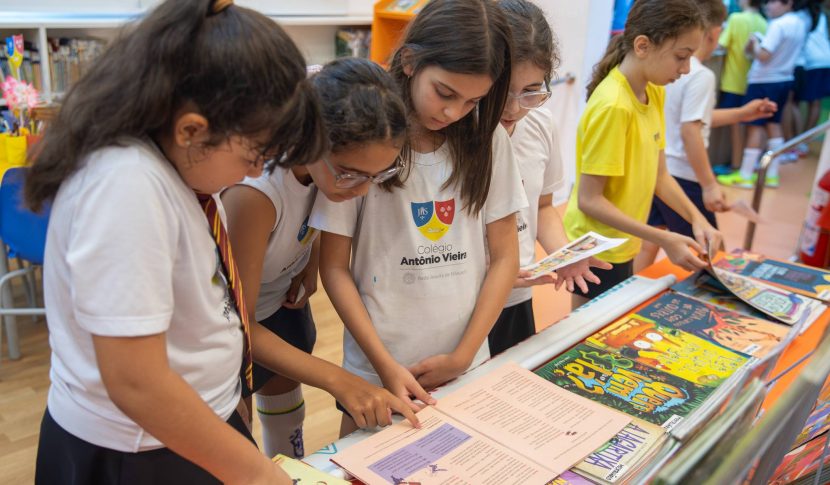 Biblioteca do Vieirinha celebra Dia Nacional do Livro com programação especial para crianças