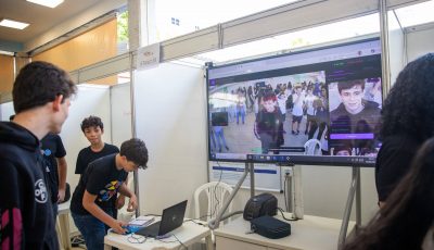 Estudantes do Vieira apresentam projetos da Expociência em eventos científicos de universidades