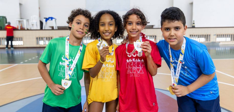 Gincana Recreativa agita Semana da Criança no Vieirinha e  arrecada 6 toneladas de donativos 