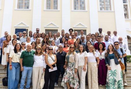 Vieira recebe delegação do colégio colombiano Bechmans para troca de experiências em educação